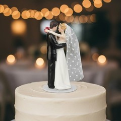 Bride and Groom Cake Topper Detailed Craftsmanship Wedding Cake Topper