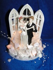 New Vintage lighted Dancing Bridal Couple , Chapel mirror Windows Caketop #282
