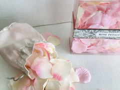 SILK PINK ROSE PETALS / BOX & BAG FOR WEDDING & SPECIAL OCCASIONS