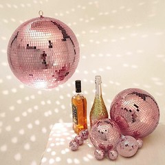 2 pcs 10″ wide Rose Gold Glass Mirror Disco Balls Ornaments Wedding Decorations