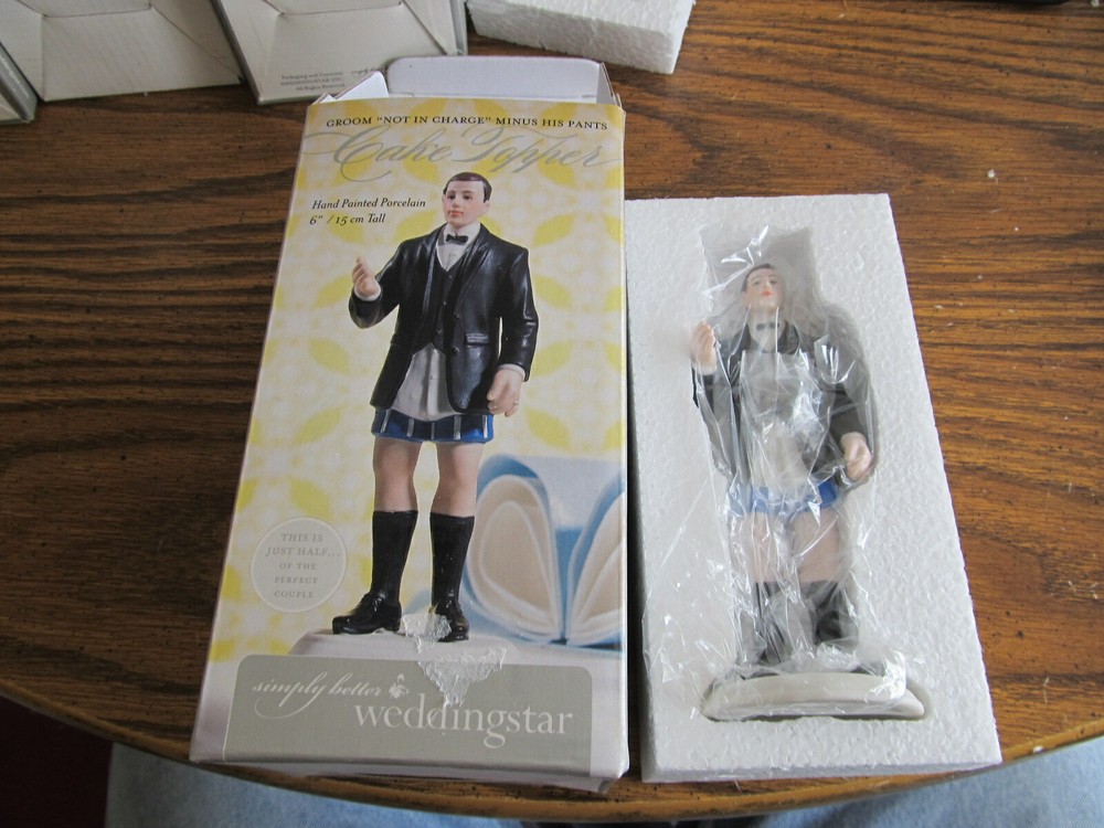Groom «not in charge» NO PANTS cake topper IN BOX Weddingstar