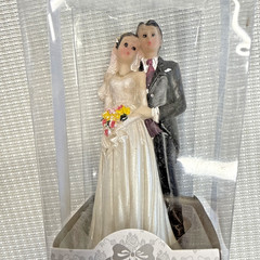Mega Favors Keepsake Wedding Cake Cupcake Toppers Poly Resin – Lot of 20 – NIB