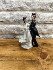 Vintage Porcelain Bride and Groom Cake Topper Figurine Made In Korea wedding