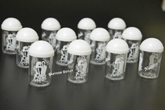 12 MINI SALT & PEPPER SHAKERS WEDDING Party FAVORS WHITE Recuerdos De Boda