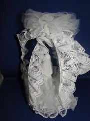 New Vintage Wilton «Lace Hideaway» Wedding CakeTop, white porcelain 117-150