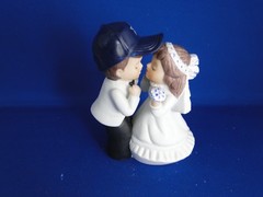 New Dallas Cowboys Kissing Bride & Groom Wedding Cake Top figurine with cap
