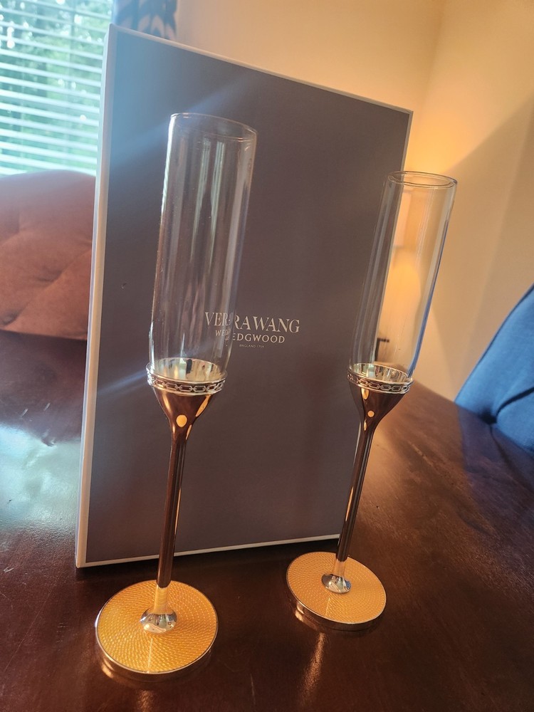 Vera Wang Gold Love Knots Wedgwood Toasting Flutes