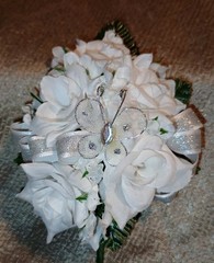 NEW 5″ Artificial White Rose Wrist Corsage Butterfly Silver Bow Prom/Wedding