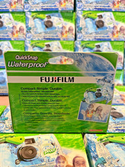 54x Underwater Camera Waterproof Fuji Quicksnap 27 Exposure Fujifilm Feb. 2026