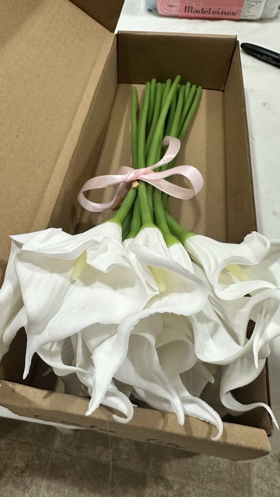 10 pcs White Artificial Calla Lily Wedding Bouquet Floral Garden Theme Ribbon