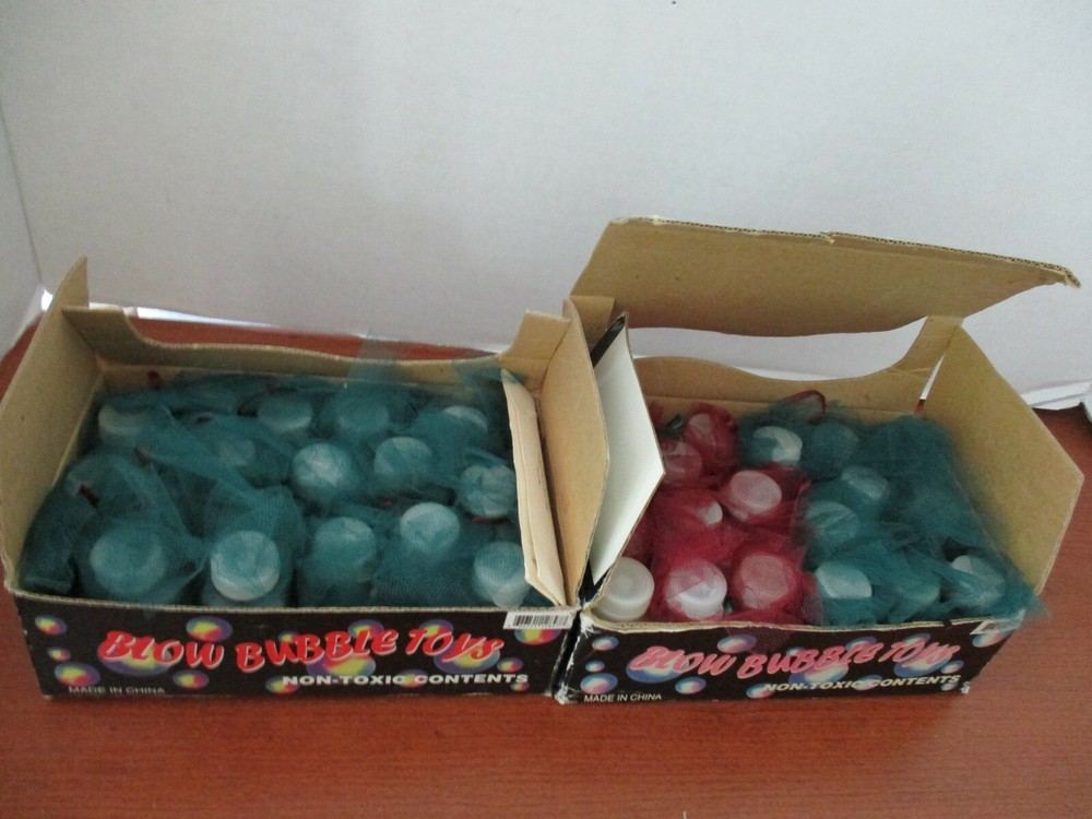 Lot of 34 WEDDING BUBBLES wrapped in BURGUNDY & GREEN TULLE~New