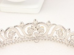 Used-v.g. SWAN SWAROVSKI PRINCESS PEARLS TIARA 1503308 – Wedding – Bridal – Prom
