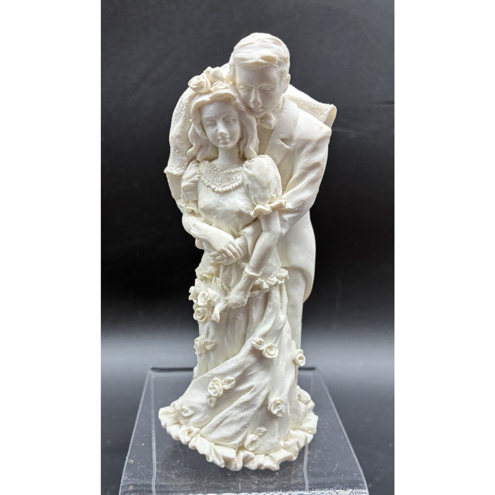 Linco Ceramic Wedding Cake Topper – 5″ Bride & Groom