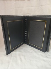 TAP Parade Marble 4 x 6 photo album 10 pages Slip in framed pages