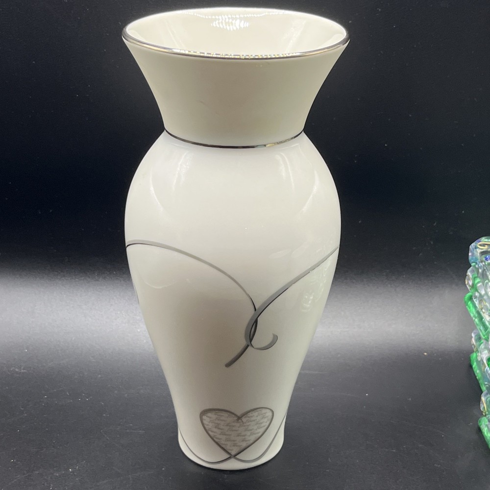 Stunning Lenox True Love 8.25″ Wedding Vase~White & Platinum