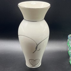 Stunning Lenox True Love 8.25″ Wedding Vase~White & Platinum
