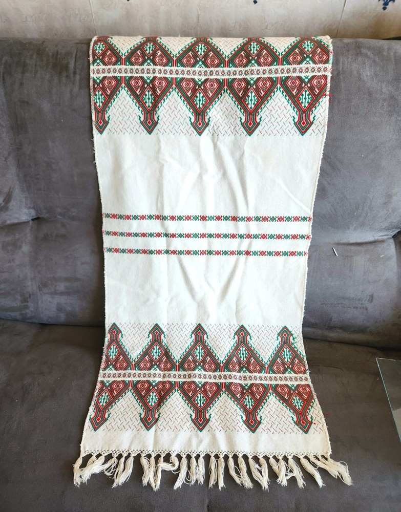 Ukrainian Wedding Towel RUSHNYK Hand Embroidered Table Runner 38.5”x15.5” Vtg
