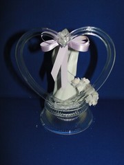 New Vintage Wilton «Promise» Wedding Cake Top, white porcelain, lilac 117-307