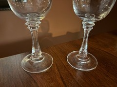 Vintage Bride and Groom Wedding Champagne/Wine Toasting Glasses 1988