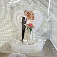 Mega Favors Keepsake Wedding Cake Cupcake Toppers Poly Resin – Lot of 20 – NIB