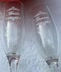 Bride Groom Glasses Champagne Wedding Toast White Lettering 6 oz Flowers Vintage