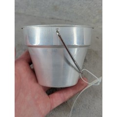 East West Dist Co 3 Inch Aluminum Buckets with Handles Set of 5 Silver 836247