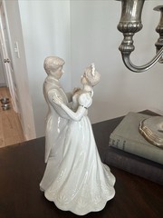 Vintage 1990’s Joseph Original Wedding Cake Topper Musics Box