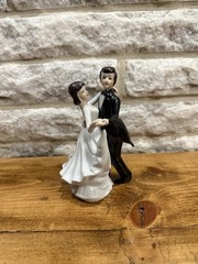 Vintage Porcelain Bride and Groom Cake Topper Figurine Made In Korea wedding
