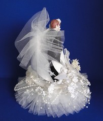 New Vintage Elegant Seashell Array Porcelain Bride & Groom Wedding caketop #390