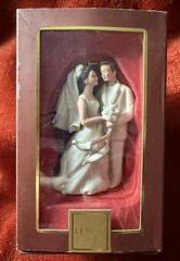 LENOX Bride & Groom 2007 Ornament Wedding Cake Topper