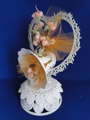 New Vintage Wilton «Flowering Bell» wedding Cake Top with Peach , 103-2158, 1983