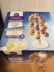 Wilton Adjustable Cupcake Tower Stand 25 Cupcake Centerpiece Fillable Candy