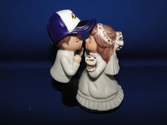 New Baltimore Ravens Kissing Bride & Groom Wedding Cake Top figurine with cap