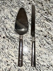 VERA WANG WEDGWOOD WITH LOVE CAKE SERVER and CUTTER – Gold
