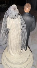 5 1/2″ Vintage Coast Novelty Bride & Groom Wedding Cake Topper Without Trellis