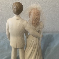 Vintage Ceramic Bride And Groom Wedding Cake Topper 8.5” In Tall 5”In Wide