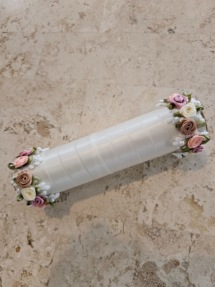 Bouquet Holder Ivory-Vintage Rose Trim