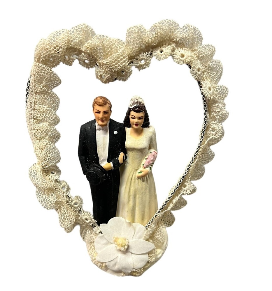 Vintage Coast Novelty Wedding Cake Topper Bride Groom Heart Arch 1952 USA