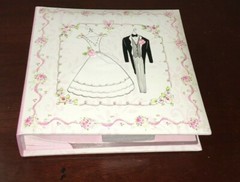 2002 Design Focus Wedding Photo Album Holds 200 – 4 x 6 Photos