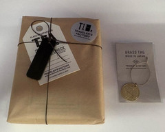 TRAVELER’S notebook Passport size Black – Narita Airport Limited Brass Tag