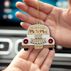 Wedding Gifts for Couple – Mr and Mrs Gift 2026 – Just Married Ornament – Bridal