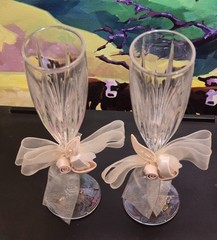 Pre-owned Pair of Beverly Clark Wedding Toasting Crystal Glass Flutes–9″ tall.