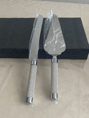 4 Piece Champagne Flutes and Cake Knife Server Set, Bride and Groom Toasting …