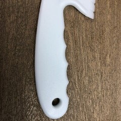 Lady M Cake Patisserie Knive – Premium Plastic Serrated -New with Paper Sheath