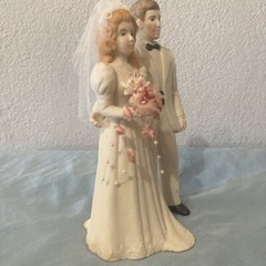 Vintage Ceramic Bride And Groom Wedding Cake Topper 8.5” In Tall 5”In Wide