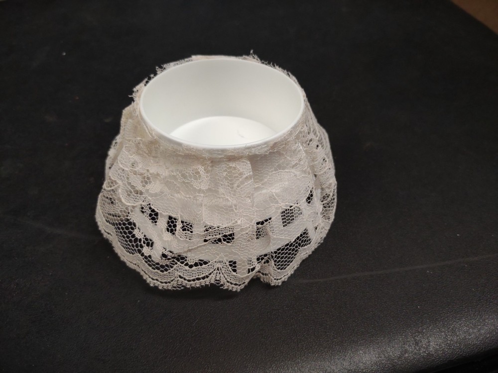 4″ Ivory Lace Topper for Wedding Cake, Fresh Flowers or Designs, Syndicate Sales