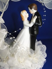 New Elegant & Absolutely Stunning Porcelain Bridal Couple Wedding CakeTop # 255