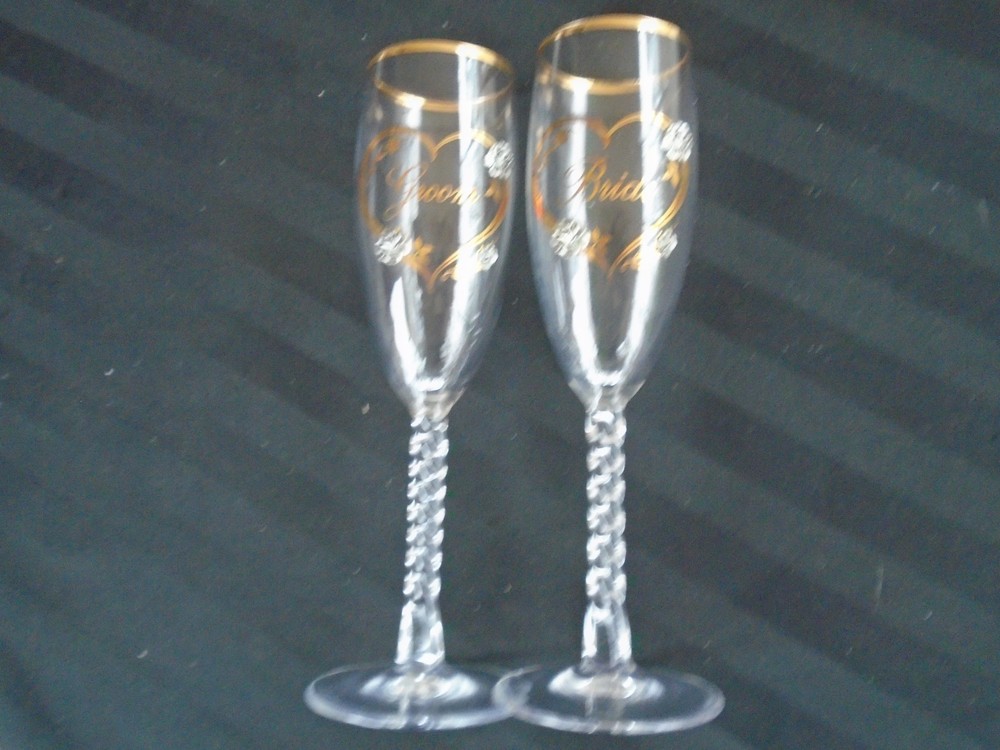 C-1292 2 Bride & Groom Champagne Flutes with Hearts Gold Trim & Pewter Flowers