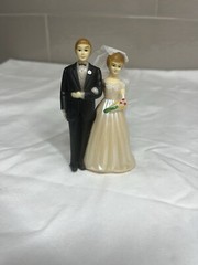Vintage Wedding Cake Topper Lt Brown Haired Couple White Corsage Red Flowers