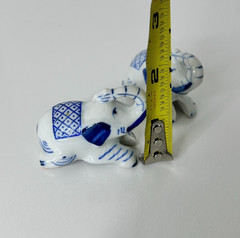 Vtg Blue White Porcelain Elephant Salt Pepper Shakers 2″ x 1.5″